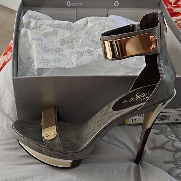 Grey Fergie stilettos - Picture 2 of 3